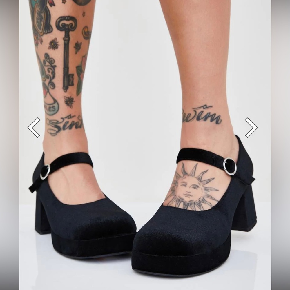 Recess Junkie Mary Janes NWOT